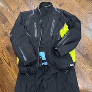 Clearout GUC Karbon Men's ski suit sz XL